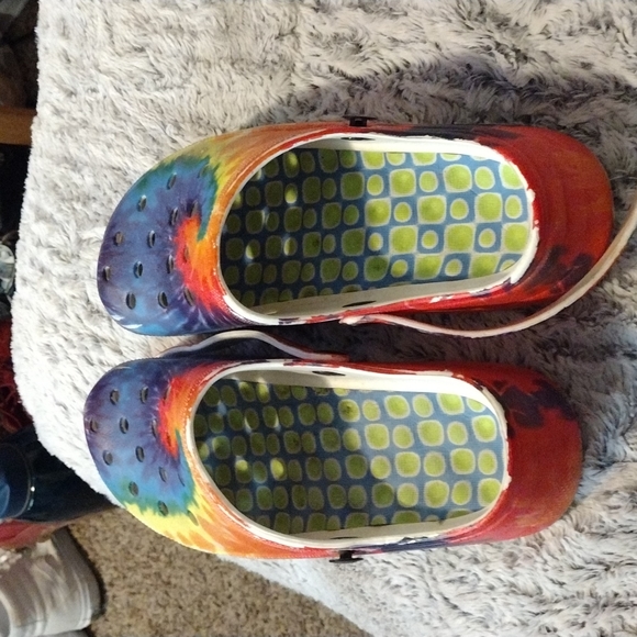 Crocs - Picture 2 of 4